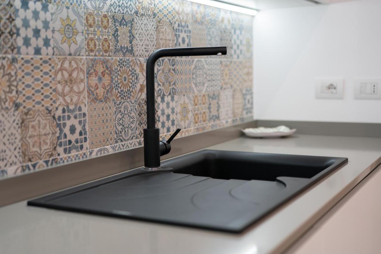 Gramsci Luxury Apartment By Dimorra Naples Luaran gambar